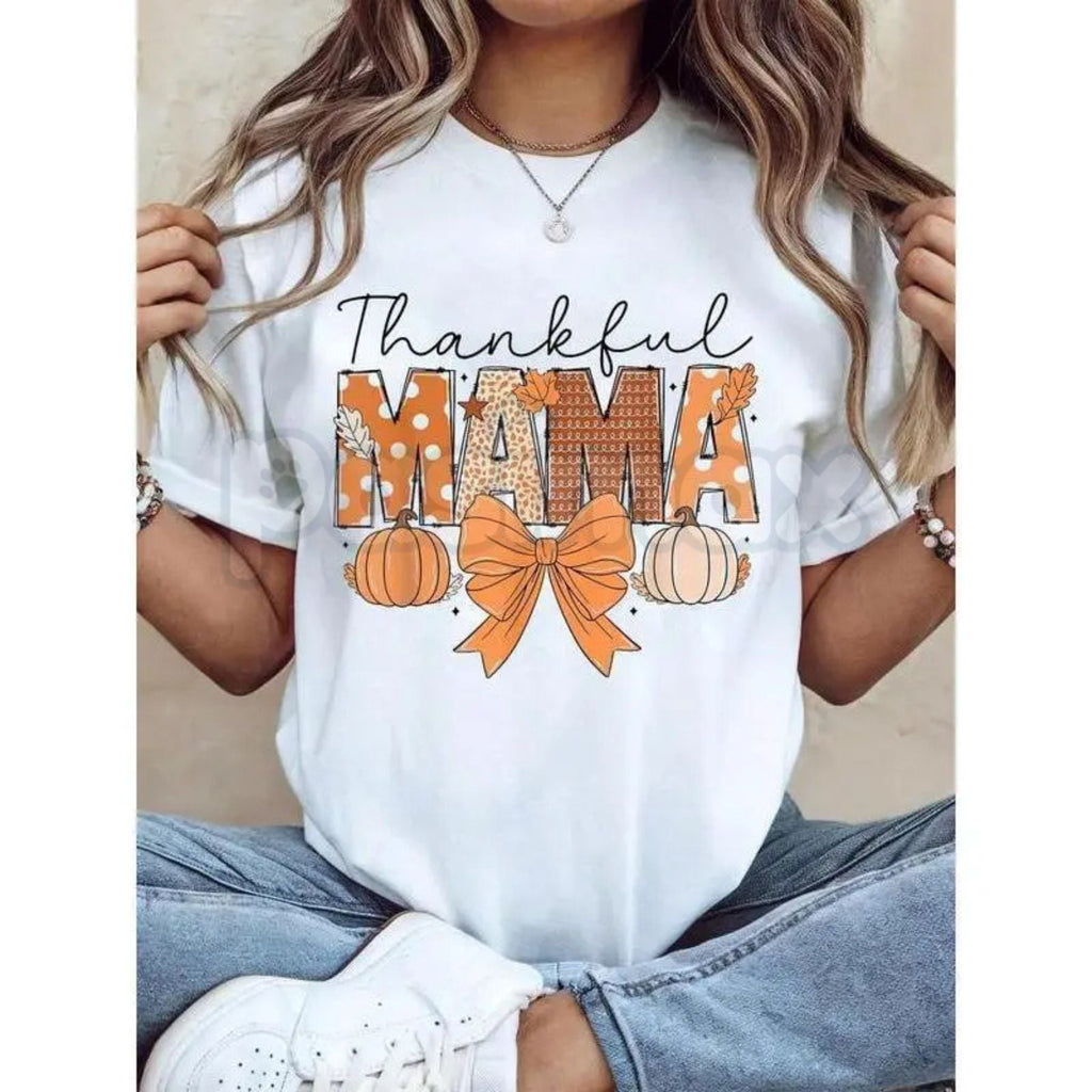 Thankful Mama Coquette Thanksgiving T-Shirt - Pumpkin Spice Fall Graphic Tee, Trendy Women's Holiday Shirt, Coquette Aesthetic Top