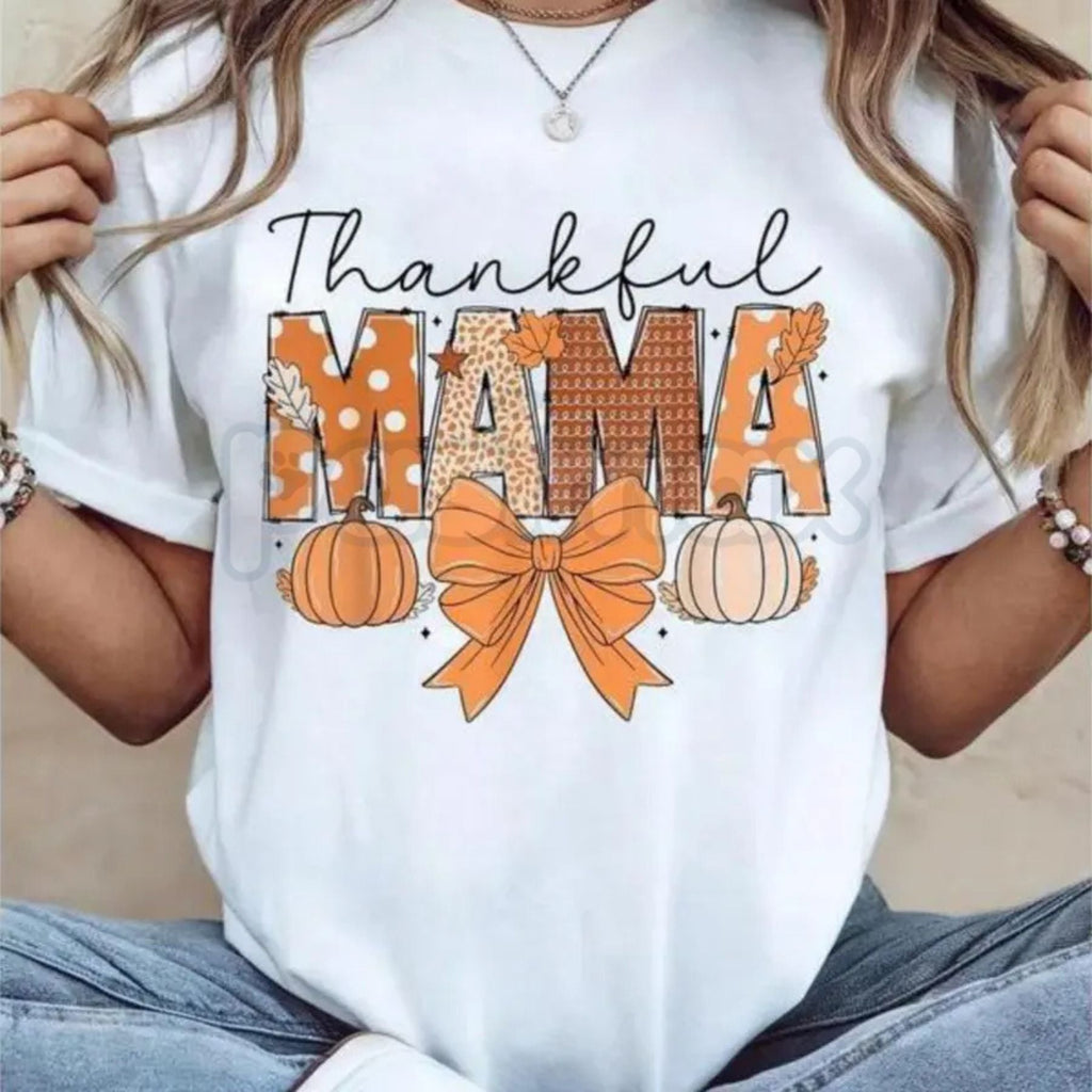 Thankful Mama Coquette Thanksgiving T-Shirt - Pumpkin Spice Fall Graphic Tee, Trendy Women's Holiday Shirt, Coquette Aesthetic Top